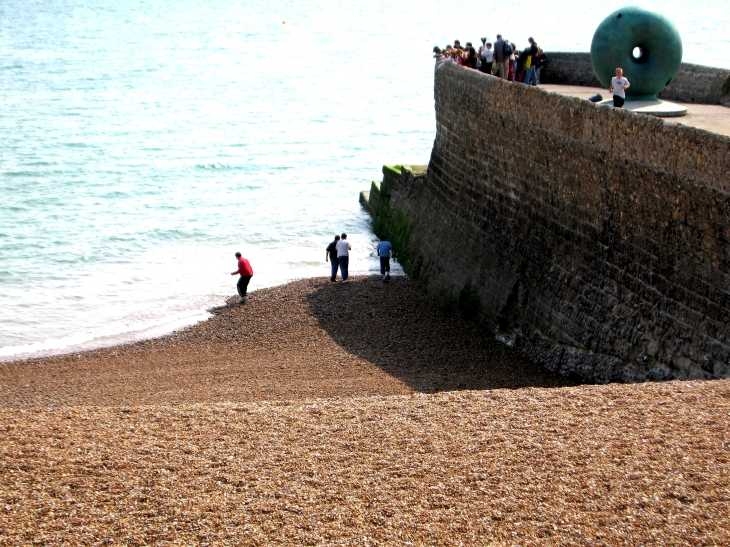 Sea wall and shingle beach, Brighton