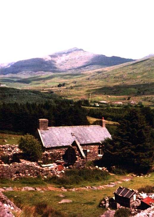 'The Cottage' and Snowdon, North Wales