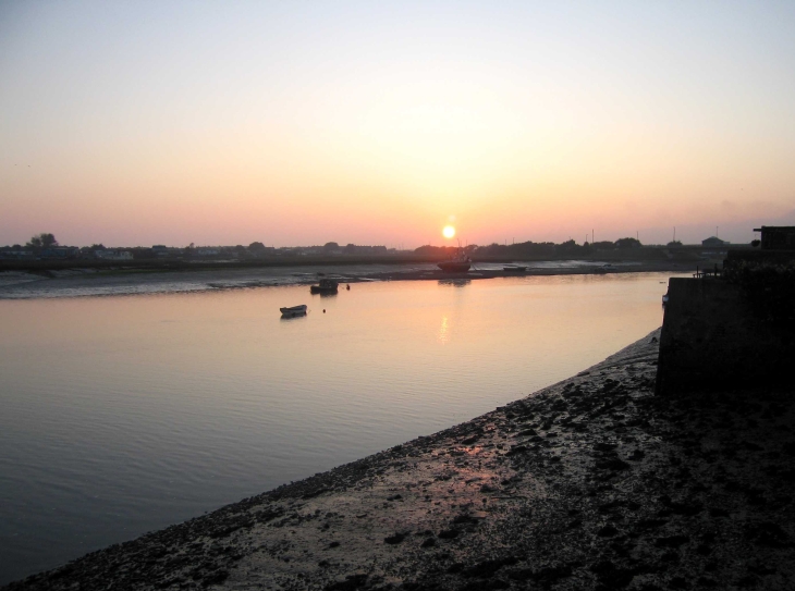 Sunset at Shoreham-by-Sea, West Sussex